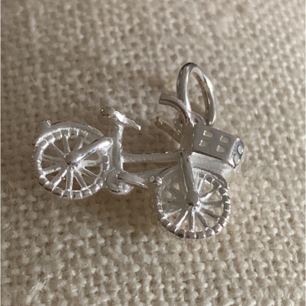 Bicycle charm 🚲